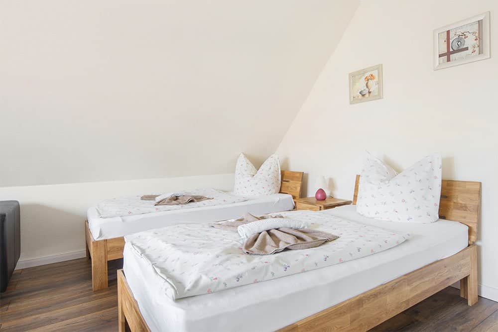 Betten im Apppartement Appartmentbetten mit Liebe gemacht